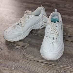 Skechers Air Cooled Memory Foam white sneakers  Sz 7